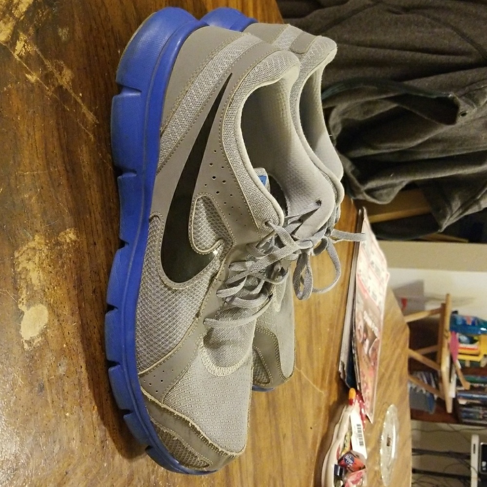 Men's nikes